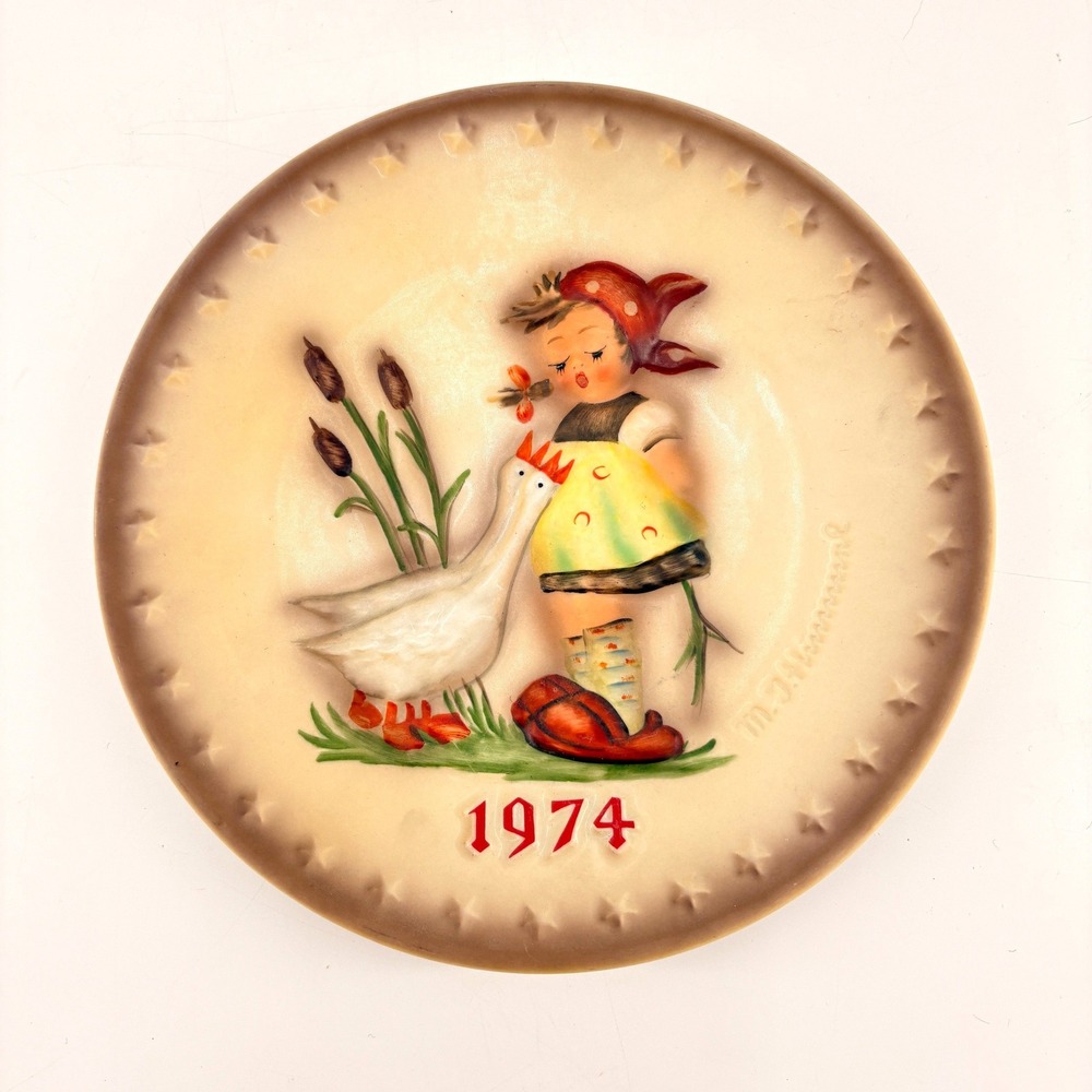 Vintage 1974 Hummel Annual Plate Goebel Goose Girl Hum 267 4th Edition‎ 7.5"